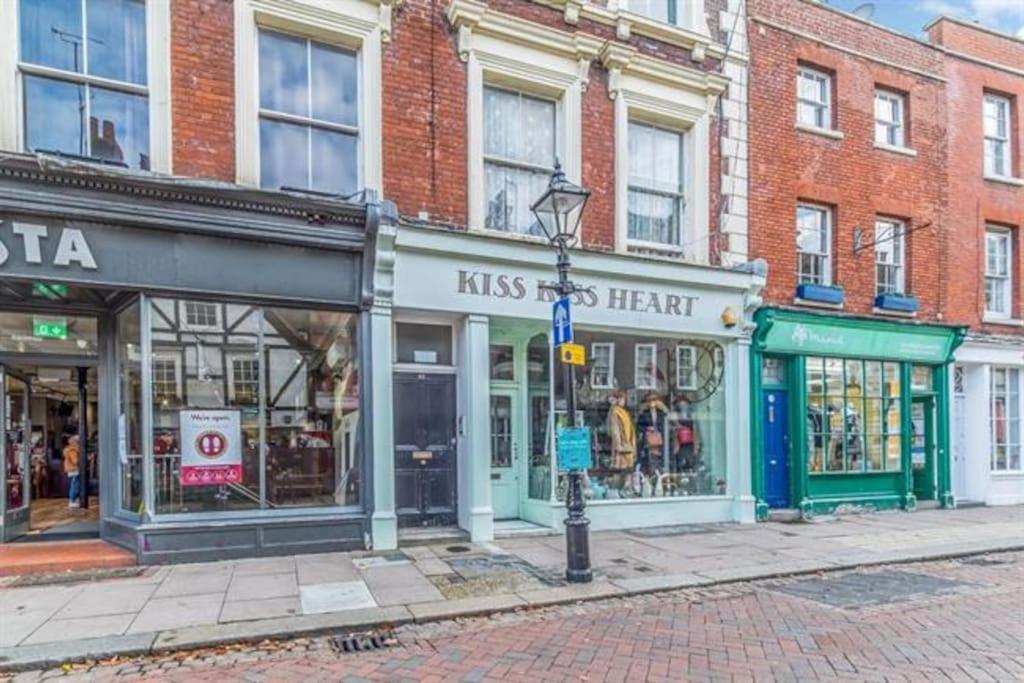Beautiful Apartment In The Heart Of Rochester Rochester  Exterior photo